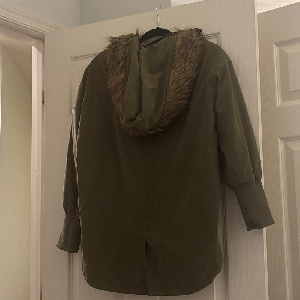 Jack by BB Dakota Call of the Wild Faux Fur Hood Jacket Size XS Oversized - Picture 6 of 6